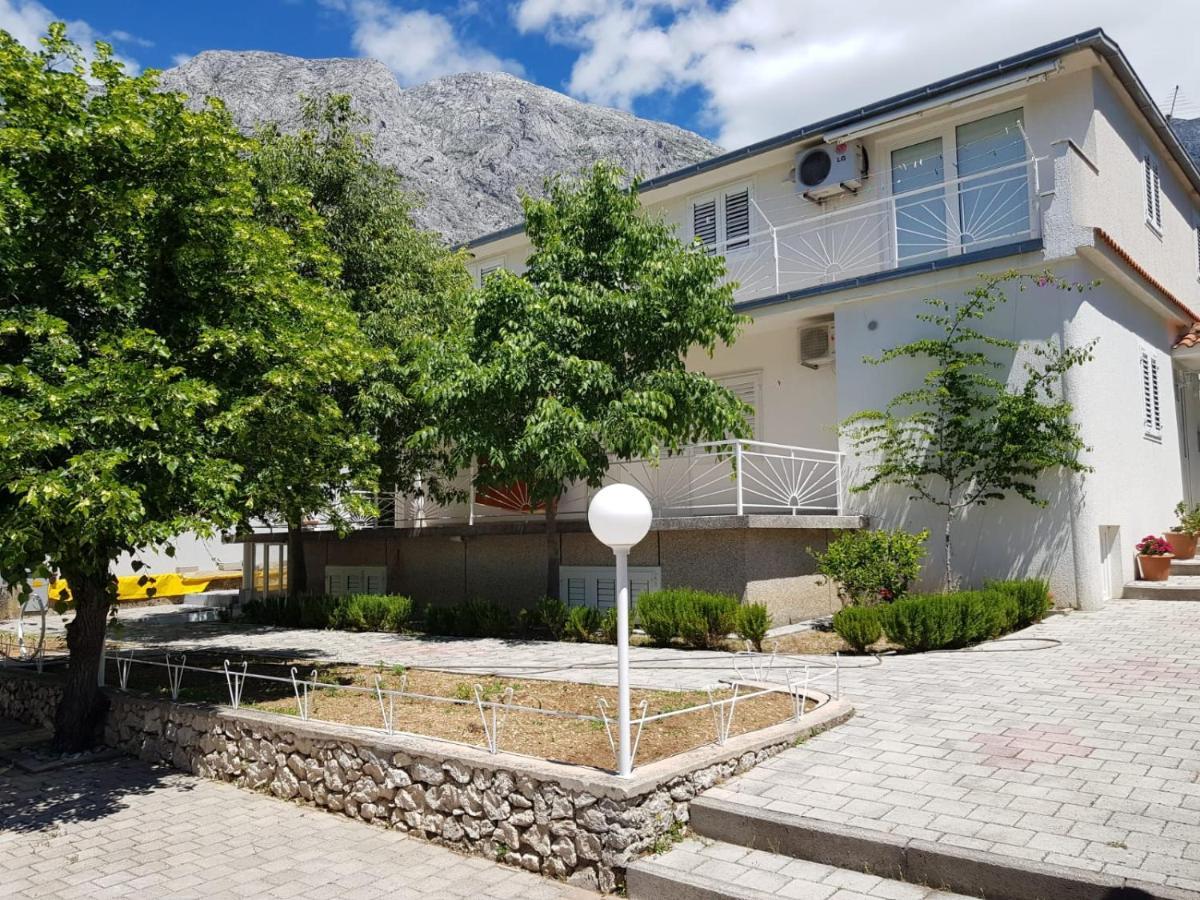Apartmani Mare 巴什卡沃达 外观 照片