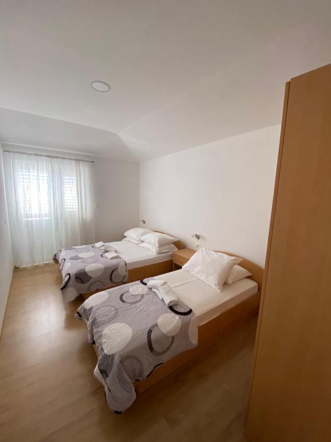 Apartmani Mare 巴什卡沃达 外观 照片