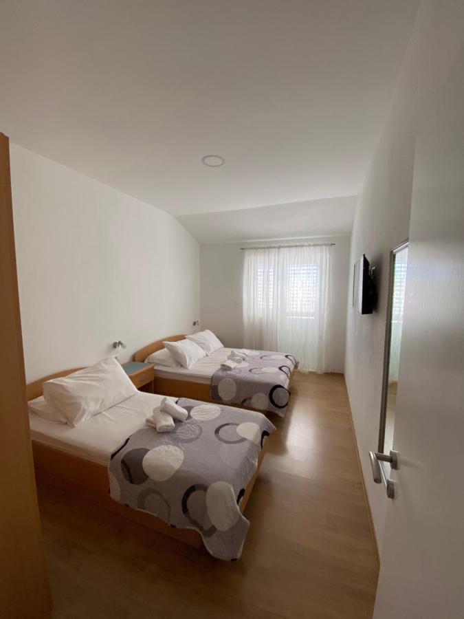 Apartmani Mare 巴什卡沃达 外观 照片